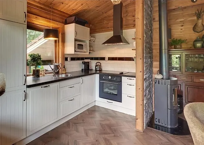 Finse Retreat Met Haard & Bar Aan Bos En Strand! 山林小屋 许尔斯霍斯特