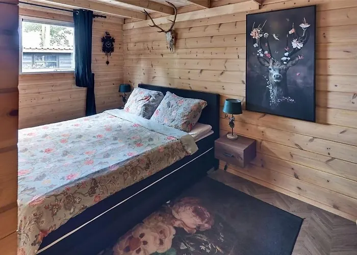 Finse Retreat Met Haard & Bar Aan Bos En Strand! ロッジ