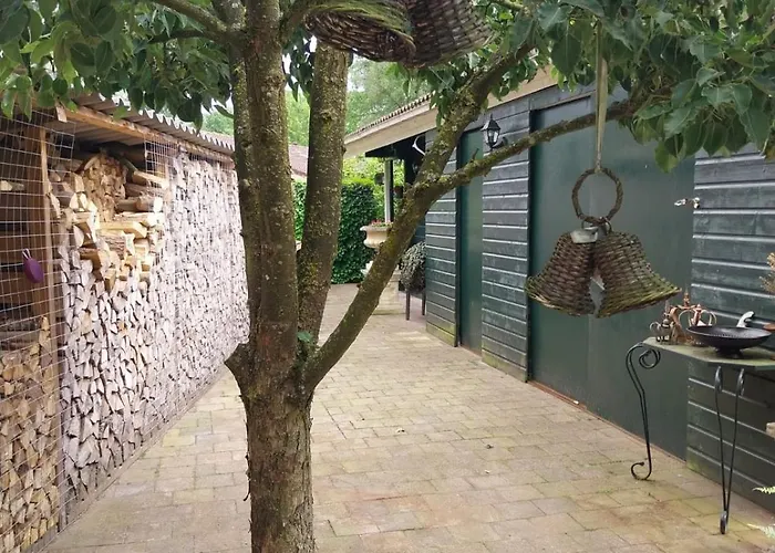 ロッジ Finse Retreat Met Haard & Bar Aan Bos En Strand! フルスホルスト